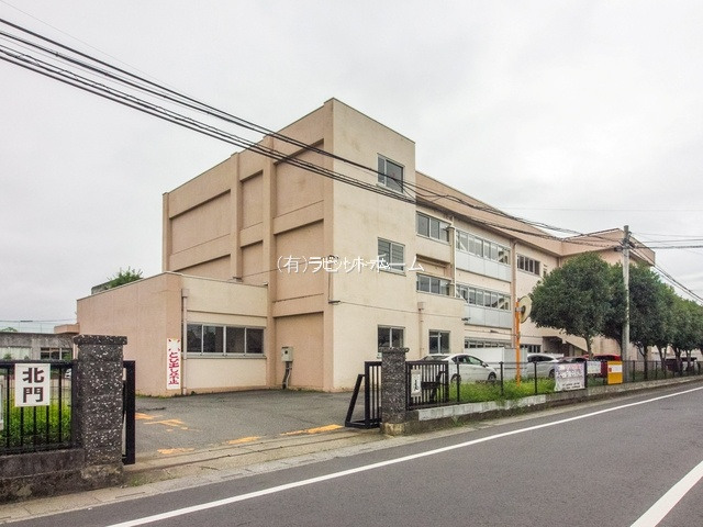 上尾市立市芝川小学校